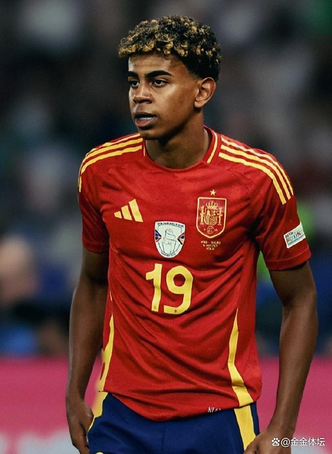 C7娱乐app-西班牙球队主帅下课，球员面临变局的简单介绍