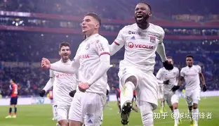 人取胜保持连胜，埃姆比德发挥出色(埃比姆比)