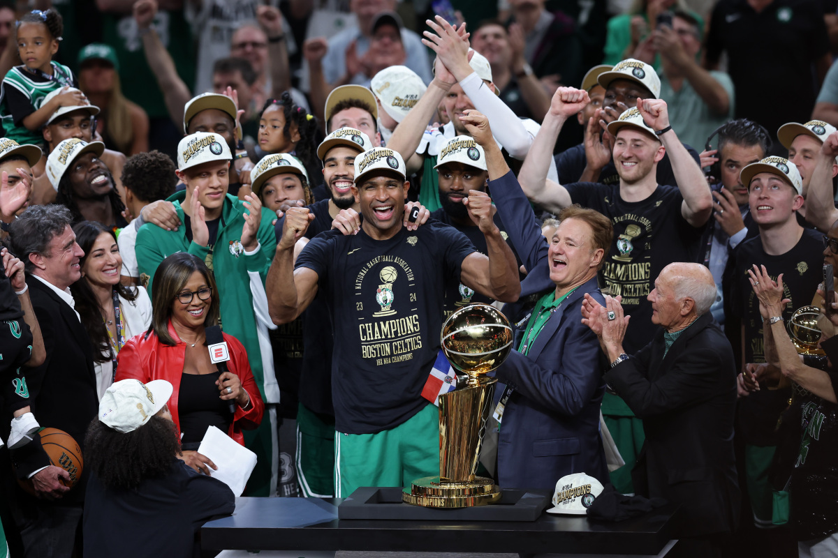 NBA总决赛：独行侠队逆转夺冠的简单介绍